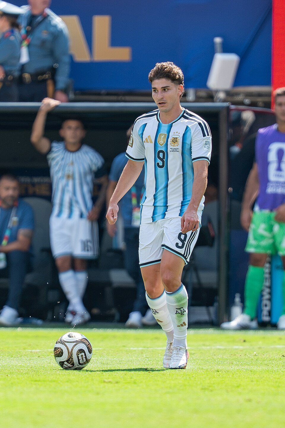 ulián Álvarez in an Argentina shirt during the 2026 World Cup final against Spain